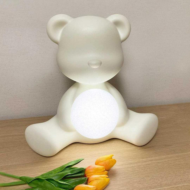 Lampada in polietilene da Tavolo ricaricabile Teddy Girl QEEBOO
