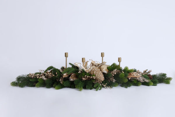 Fiori di Lena | Candeliere 4 fiamme con magnolie e decoro Natale 2025