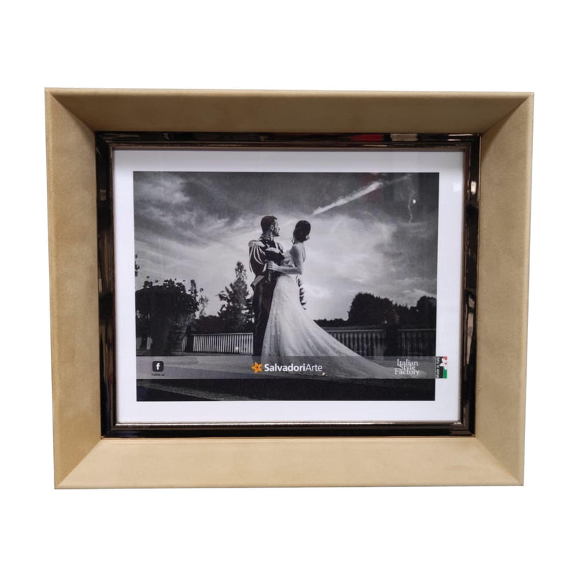 Portafoto Passion Velluto con profilo in Metallo Lucido 20x25cm Salvadori Cornici