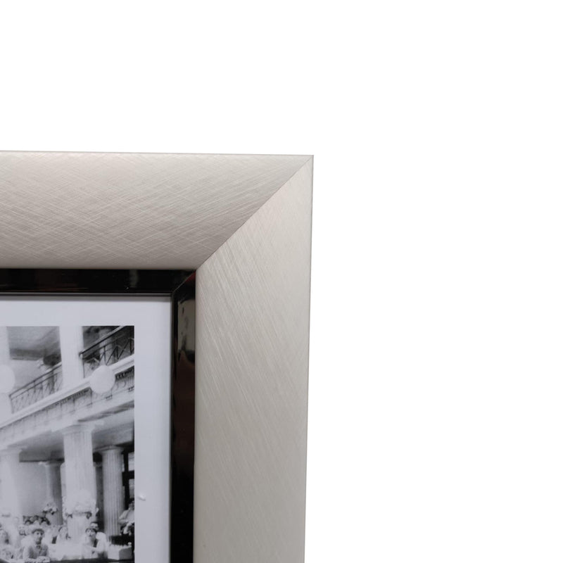 Portafoto Chic con profilo in Metallo Lucido 20x25cm Salvadori Cornici