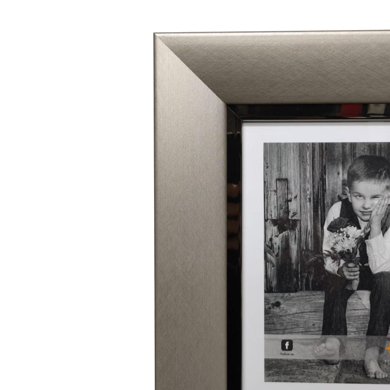 Portafoto Chic con profilo in Metallo Lucido 20x25cm Salvadori Cornici