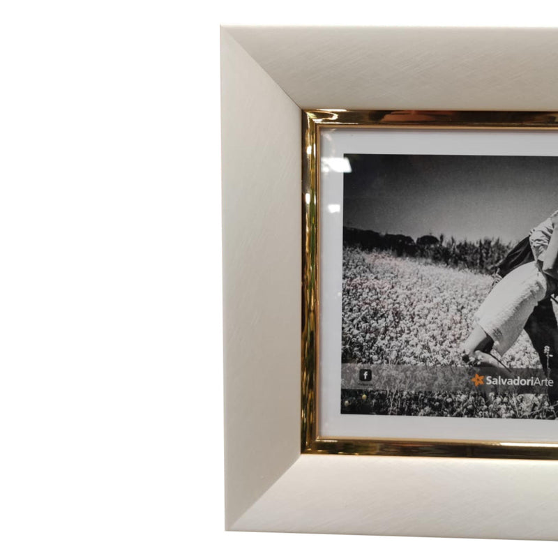 Portafoto Chic con profilo in Metallo Lucido 20x25cm Salvadori Cornici