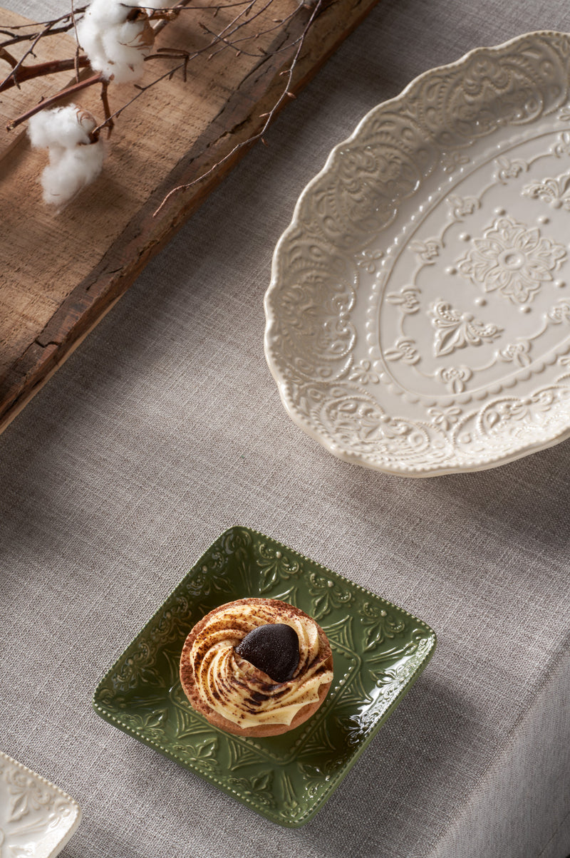 Galbiati Milano | Piatto da portata in ceramica con decori a rilievo Sibilla