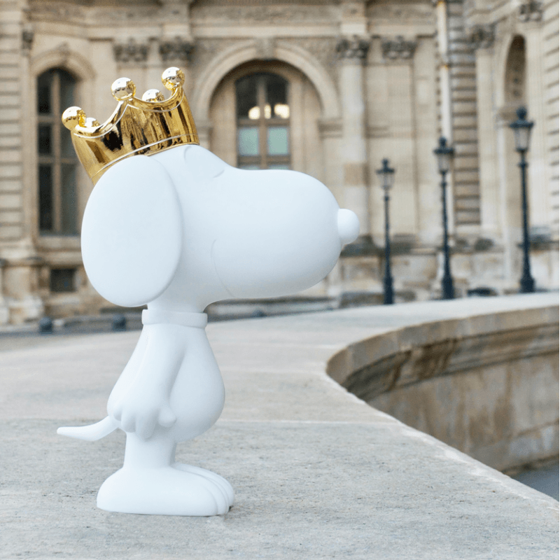 Scultura Pop Snoopy Corona Oro H 31 cm. Leblon Delienne