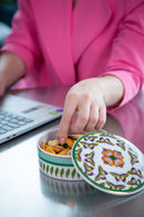 Scatola tonda in porcellana Collezione AMAZZONIA  By Baci Milano